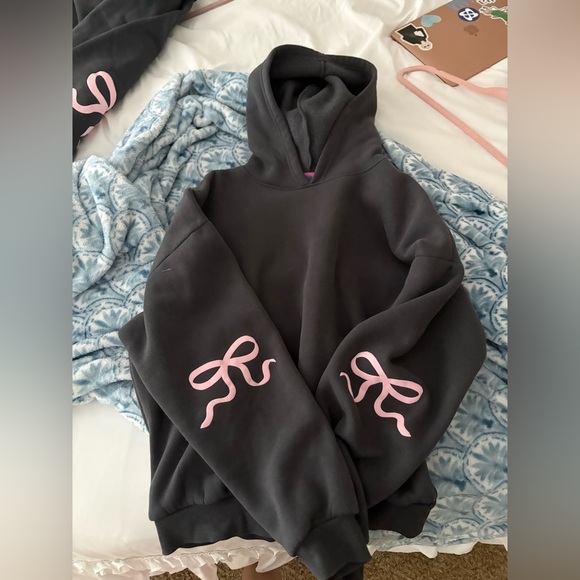 Edikted Tops - Edikted Pink Bow Sweat Set